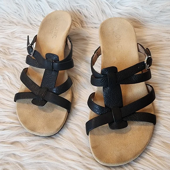 Vionic Black Leather Sandals, Size 6 - Picture 5 of 14